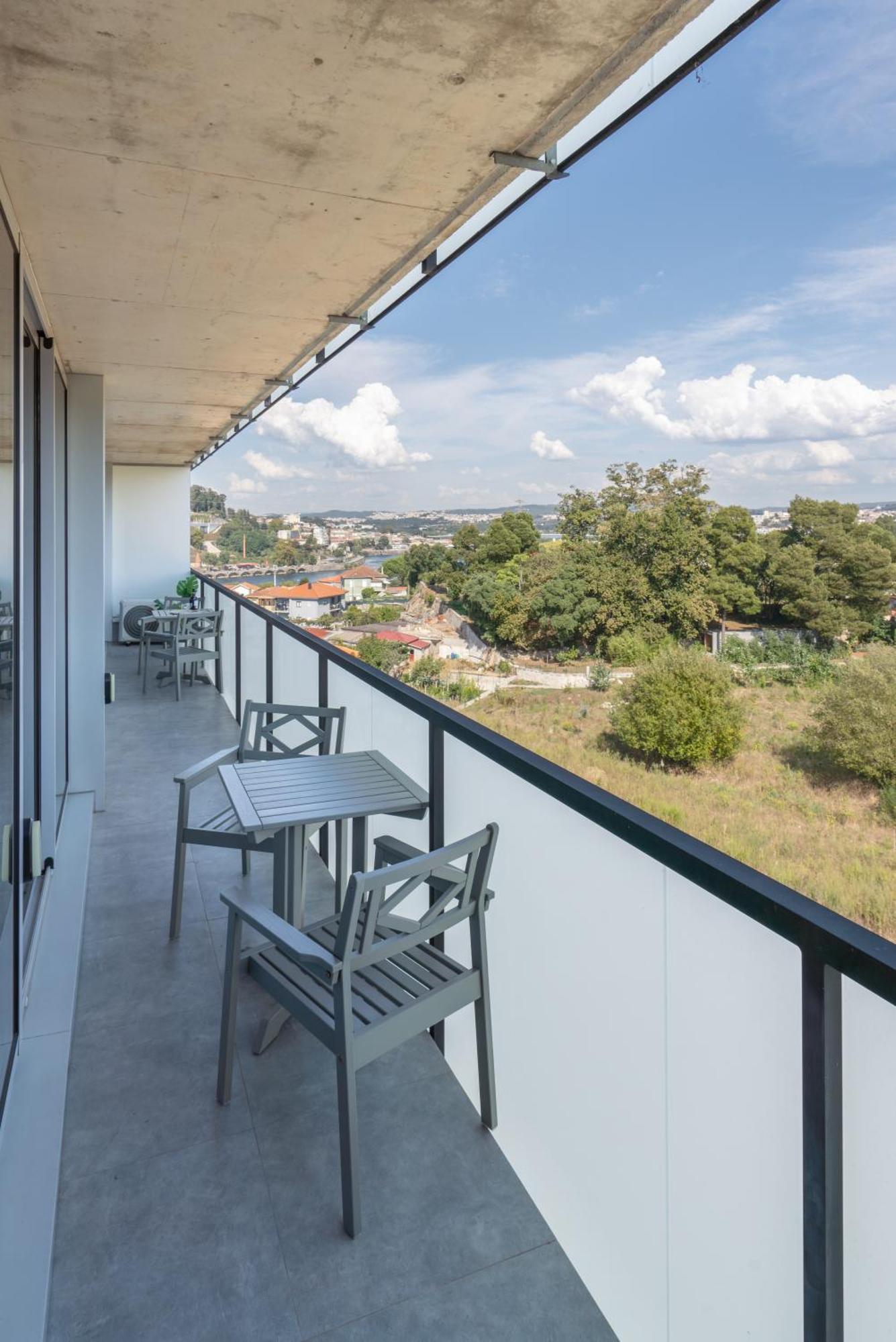 Host Wise - Luxurious Impressive Apartment - Balcony And Pool Віла-Нова-де-Гая Номер фото