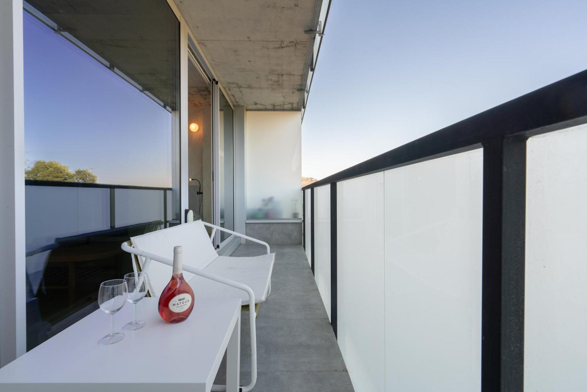 Host Wise - Luxurious Impressive Apartment - Balcony And Pool Віла-Нова-де-Гая Номер фото